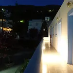 Nikis Lejlighedshotel