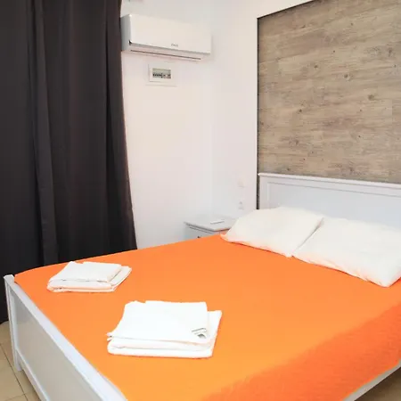 Nikis Aparthotel Panteli