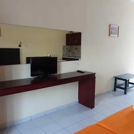 Aparthotel Nikis *